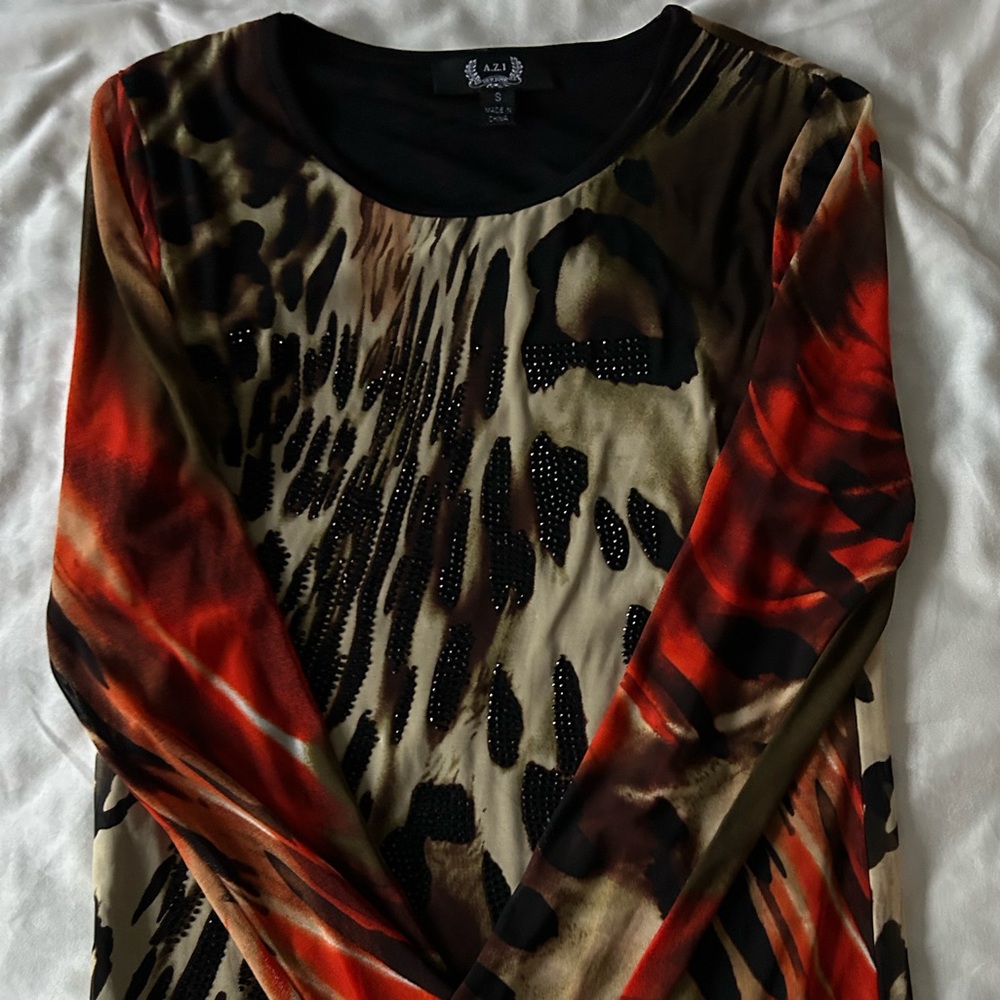 Micro mesh animal print top